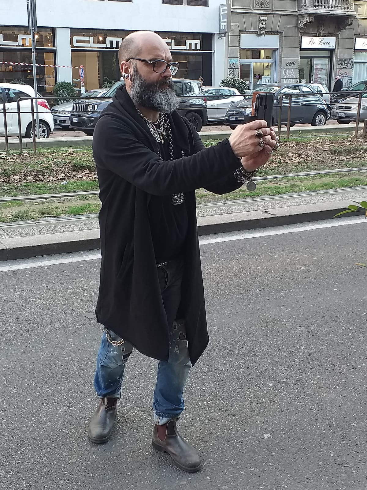 mauri_ideadada maurizio, titolare nel negozio di anelli da uomo Ideadada