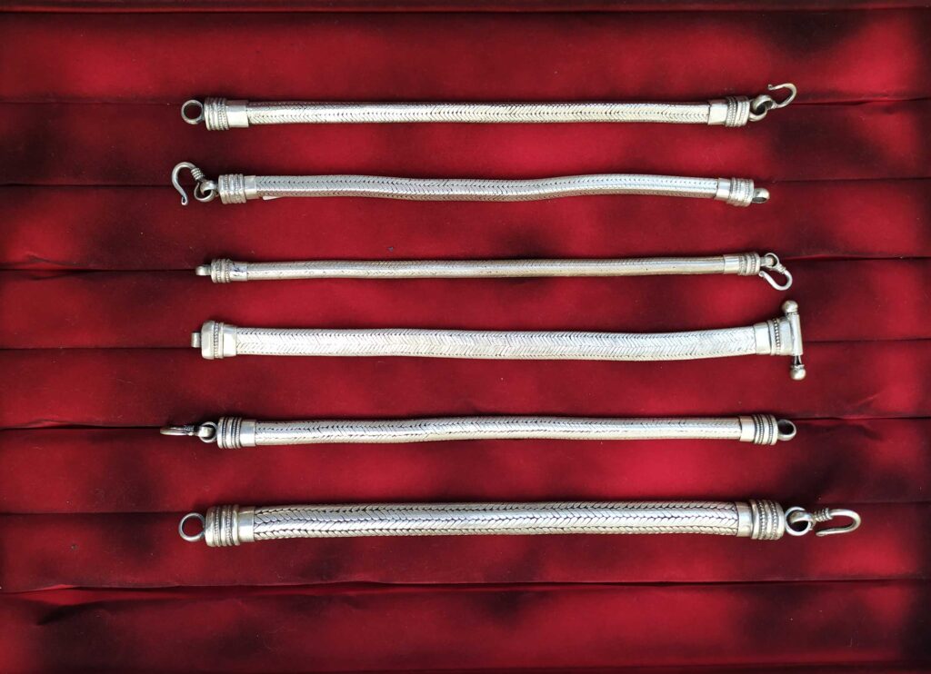 varie tipologie di bracciali snake in argento