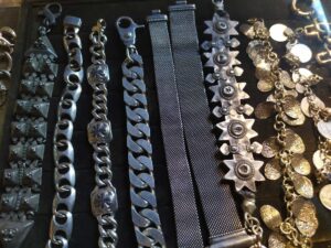 Bracciali di maglia metallica e a catena larga